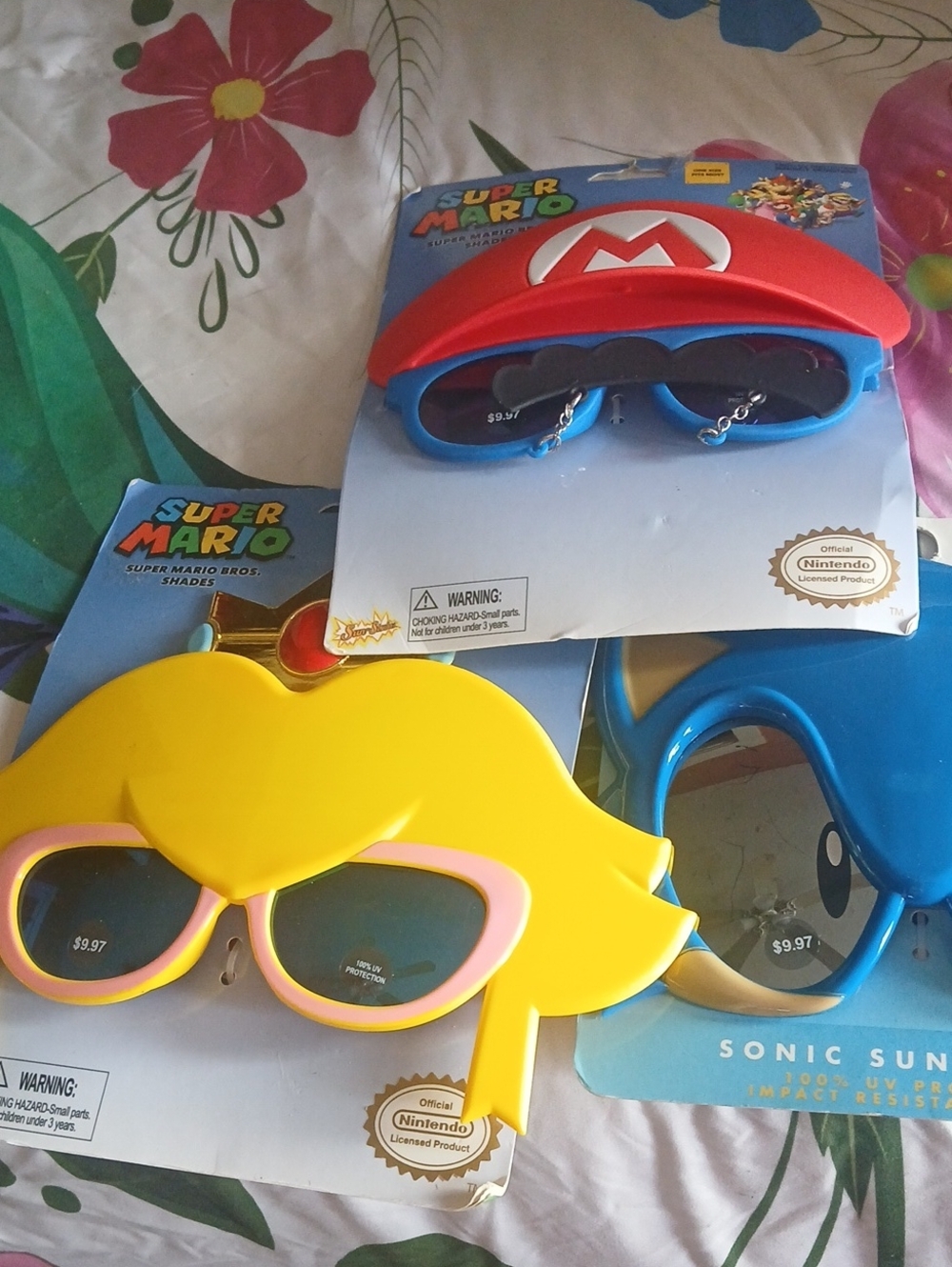 Super Mario Kids Sunglasses - Red and Blue Nintendo Licensed